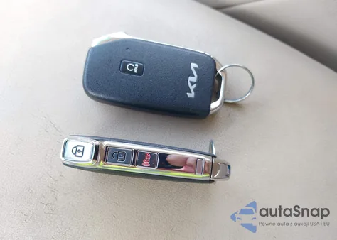 2023 Kia Sportage Hybrid Ex z USA, uszkodzony, nr VIN KNDPVCAG9P7095057